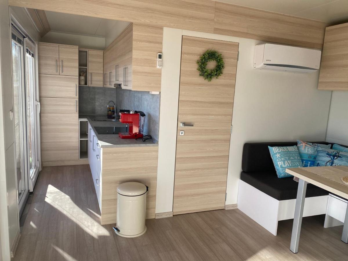Amore Del Mare, Seaside Family Pace, Free Parking And Wifi In Camp Dalmatino Drage Luaran gambar